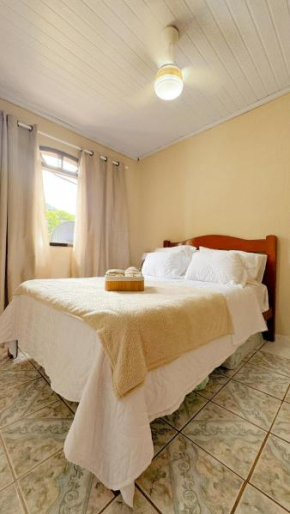 Casa para 10 pessoas na Vila do Abraão - Ilha Grande